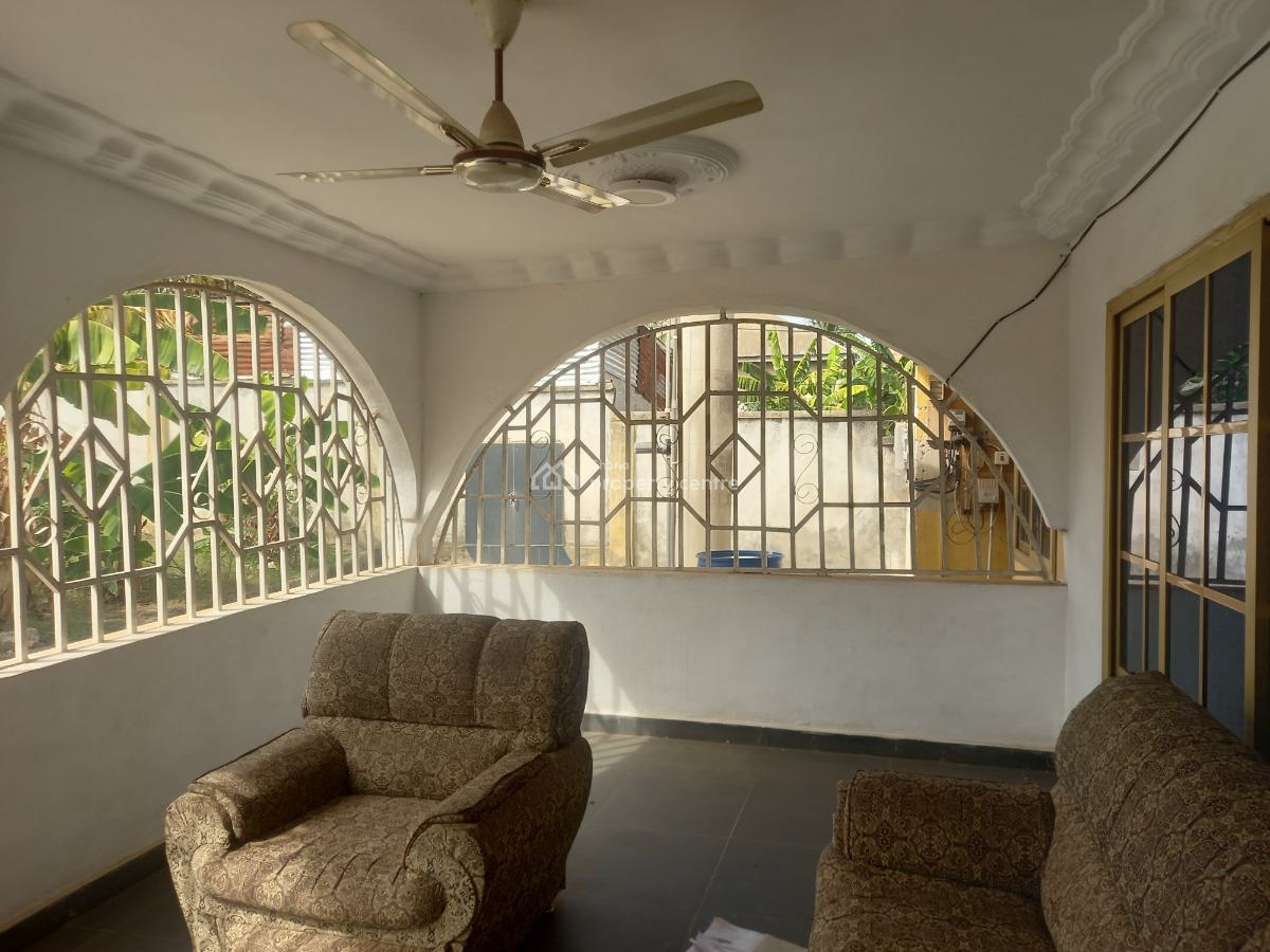 6 Bedrooms, Fawoade, on Tafo Pankrono Road., Kumasi Metropolitan, Ashanti, House for Sale