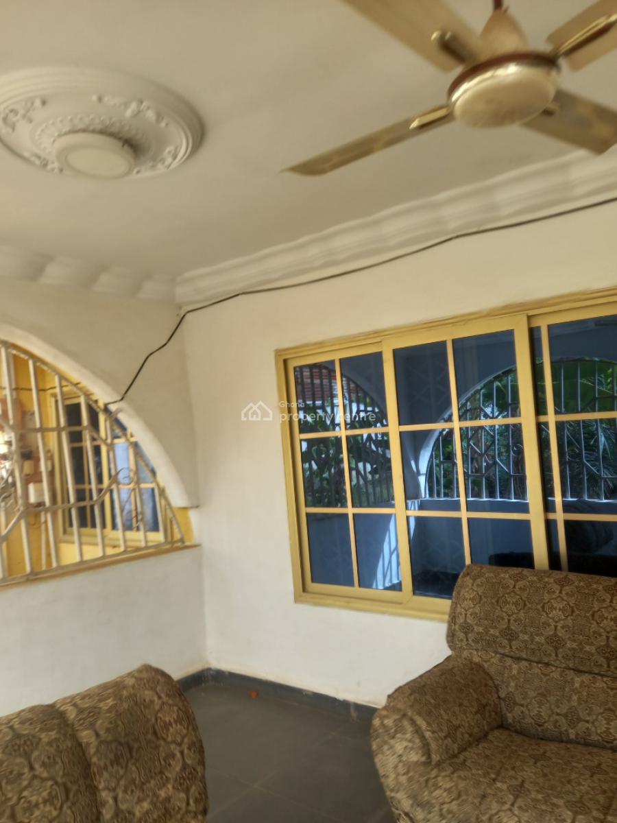 6 Bedrooms, Fawoade, on Tafo Pankrono Road., Kumasi Metropolitan, Ashanti, House for Sale