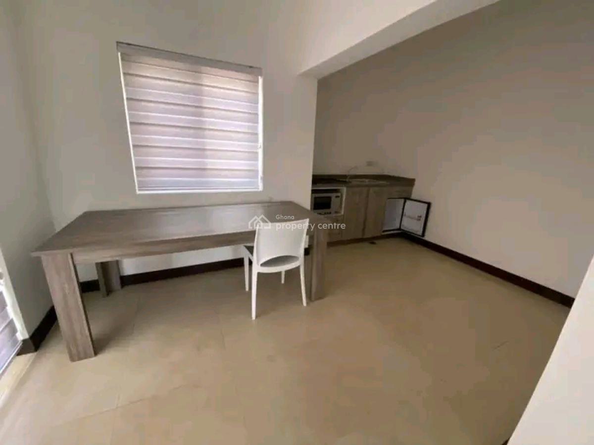 Luxurious 4 Bedrooms Townhouse, Airport Residential Area, Accra, Townhouse for Rent