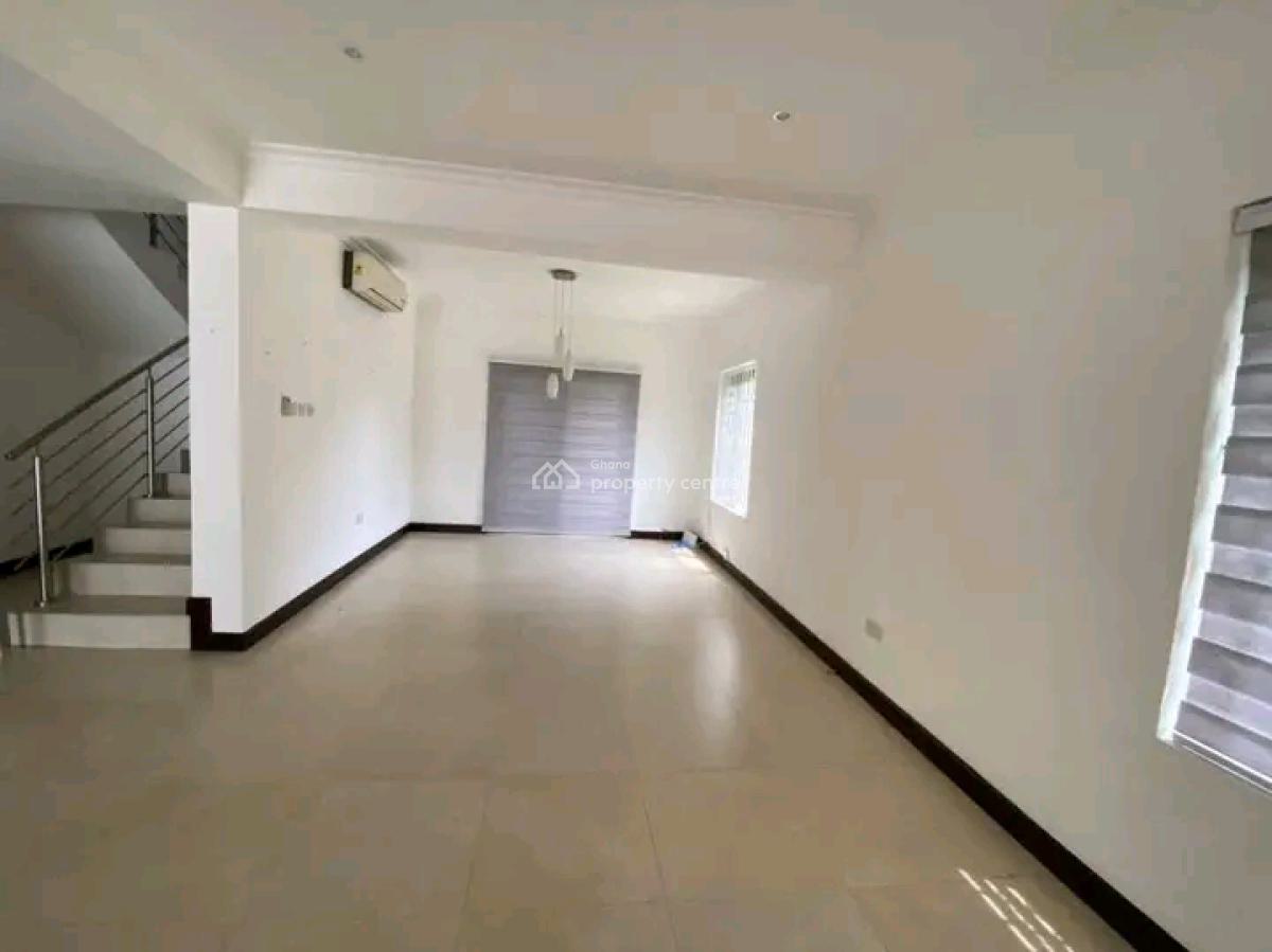 Luxurious 4 Bedrooms Townhouse, Airport Residential Area, Accra, Townhouse for Rent