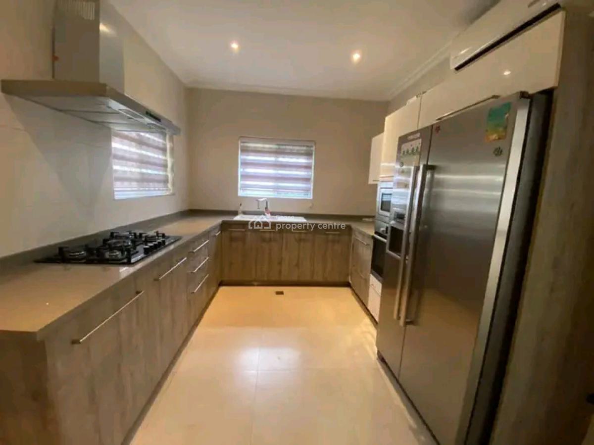 Luxurious 4 Bedrooms Townhouse, Airport Residential Area, Accra, Townhouse for Rent