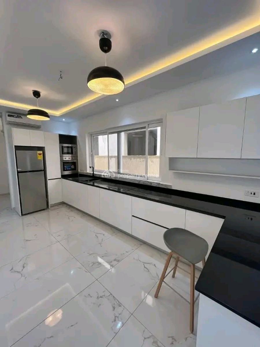 Executive 4 Bedrooms Townhouse, Manet, Spintex, Accra, Townhouse for Sale