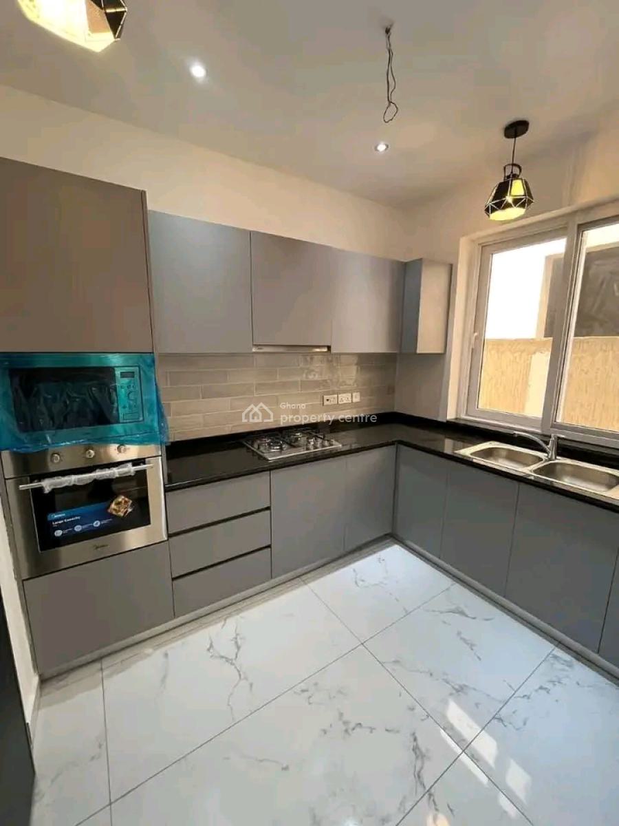 Executive 4 Bedrooms Townhouse, Manet, Spintex, Accra, Townhouse for Sale