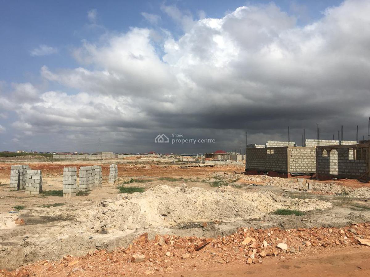 Winning Discounts on Plots - Tema Community 25, Cedar Court Residence, Tema, Accra, Mixed-use Land for Sale