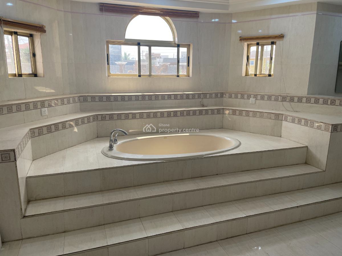 Luxury 5-bedroom Villa in Trasacco Estate, Trasacco Estate, Adenta Municipal, Accra, House for Rent