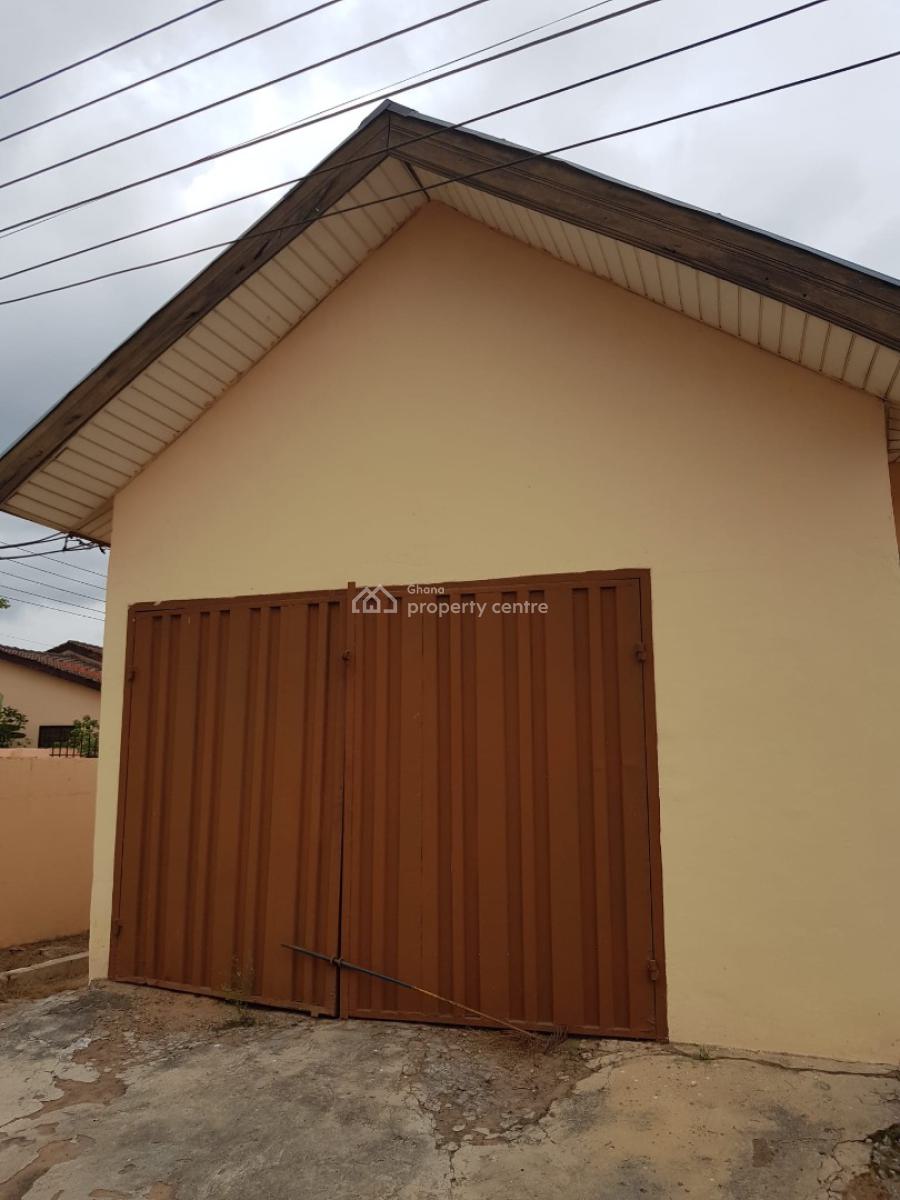 Titled 3 Master Brm House at Kutunse Satellite Amasaman, Accra, Kutunse Satellite, Amasaman, Ga West Municipal, Accra, Detached Bungalow for Sale