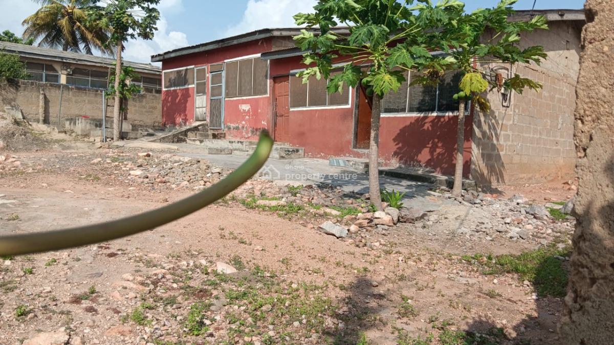 4 Units of Chamber & Hall Self Contain at Sowutuom Accra, Sowutuom, Sowutuom, Ga Central Municipal, Accra, Detached Bungalow for Sale