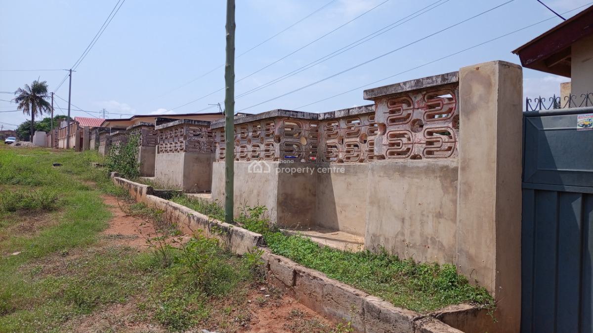 4 Units of Chamber & Hall Self Contain at Gbawe Accra, Guinness Depot Area, Gbawe, Ga South Municipal, Accra, Detached Bungalow for Sale