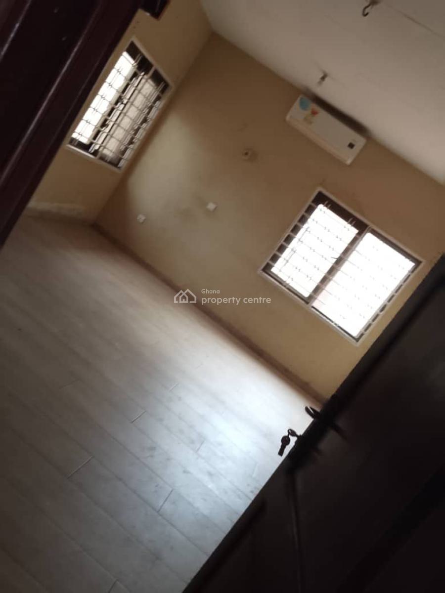 5brm Self Compound / House at Odorkor Official Town Accra, Odorkor Official Town, Accra Metropolitan, Accra, Detached Bungalow for Rent