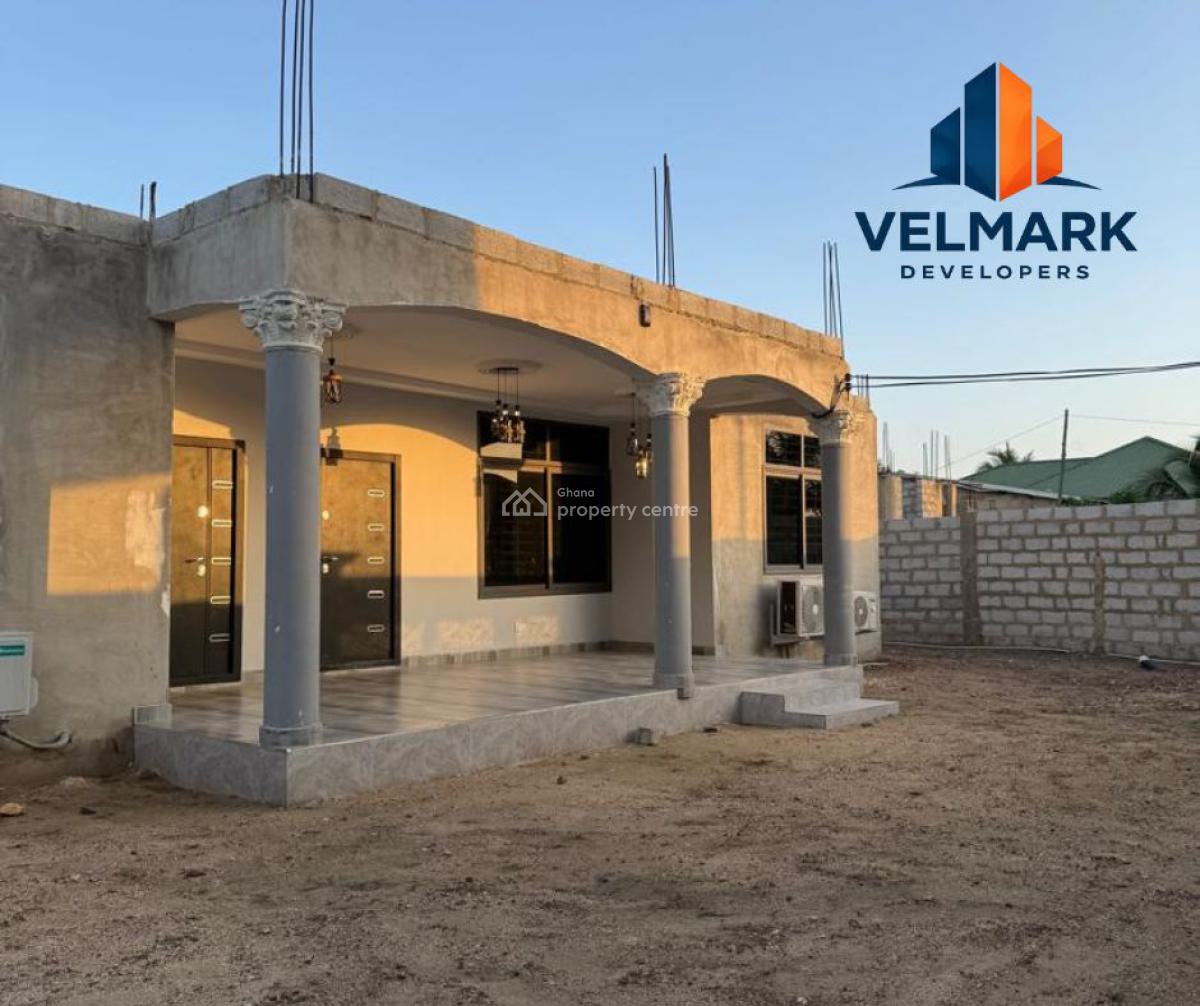 Investors Deal  Luxury 5-bedroom En-suite Home  Adade Kasoa, Adade Road, Kasoa, Awutu-senya East, Central Region, House for Sale