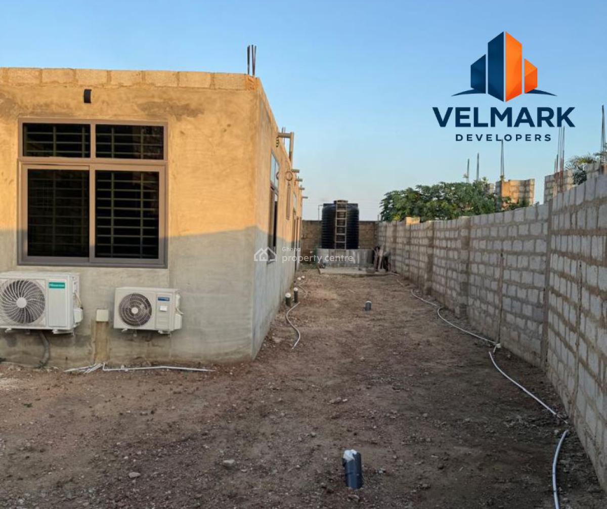 Investors Deal  Luxury 5-bedroom En-suite Home  Adade Kasoa, Adade Road, Kasoa, Awutu-senya East, Central Region, House for Sale