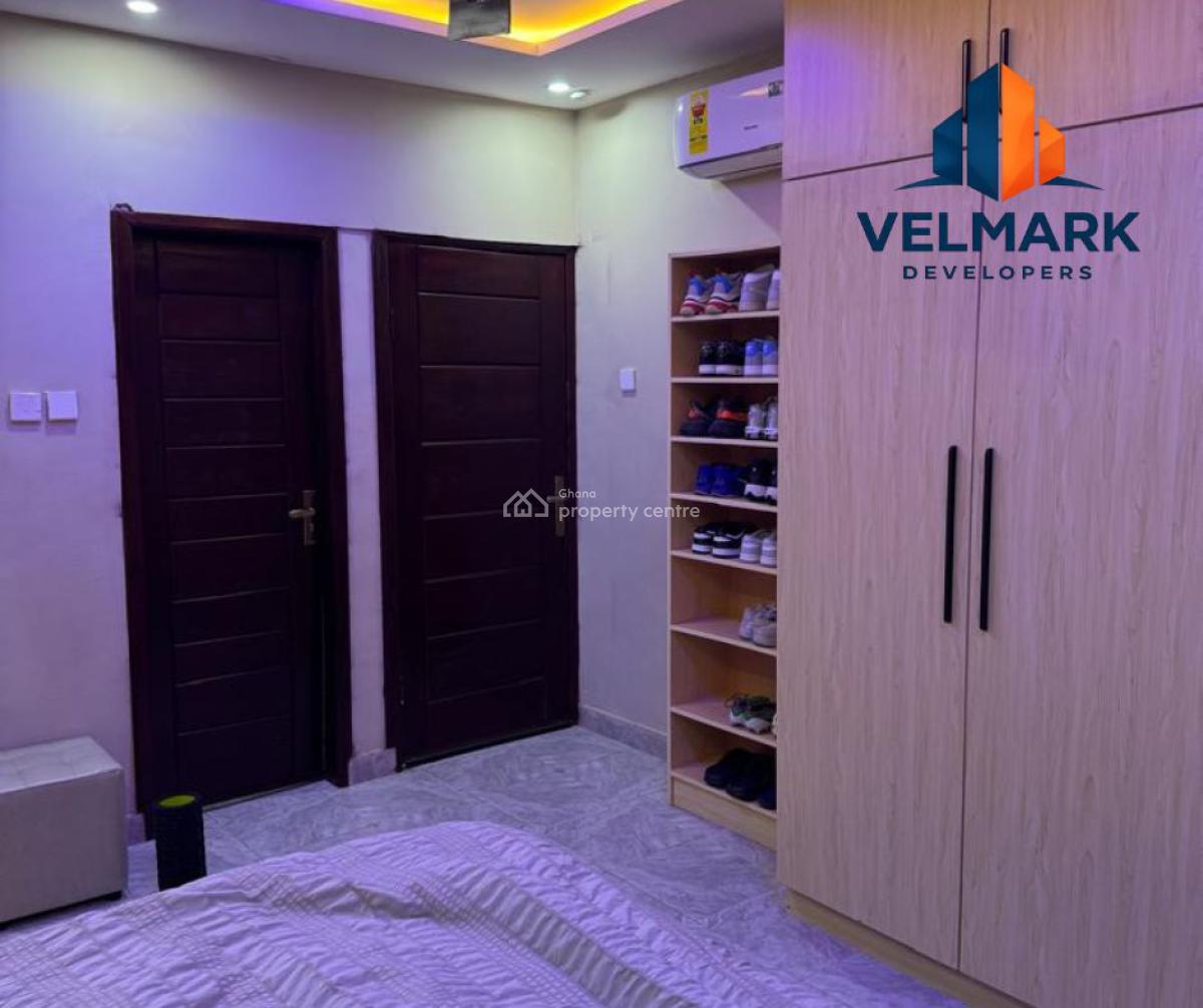 Investors Deal: Luxury 5 Bedrooms En-suite Home, Adade Road, Kasoa, Awutu-senya East, Central Region, House for Sale