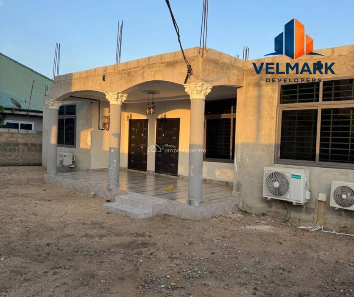 Investors Deal: Luxury 5 Bedrooms En-suite Home, Adade Road, Kasoa, Awutu-senya East, Central Region, House for Sale