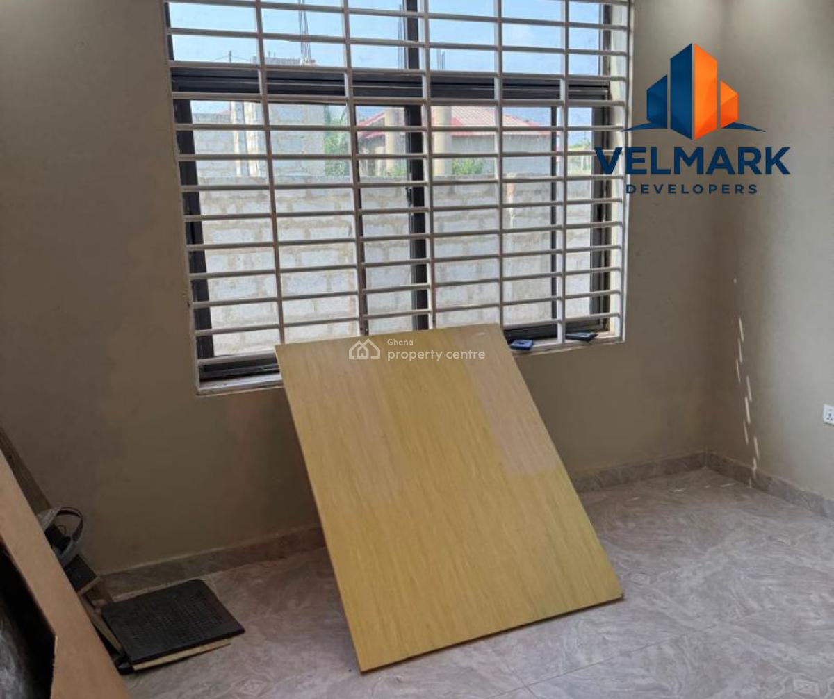 Investors Deal: Luxury 5 Bedrooms En-suite Home, Adade Road, Kasoa, Awutu-senya East, Central Region, House for Sale