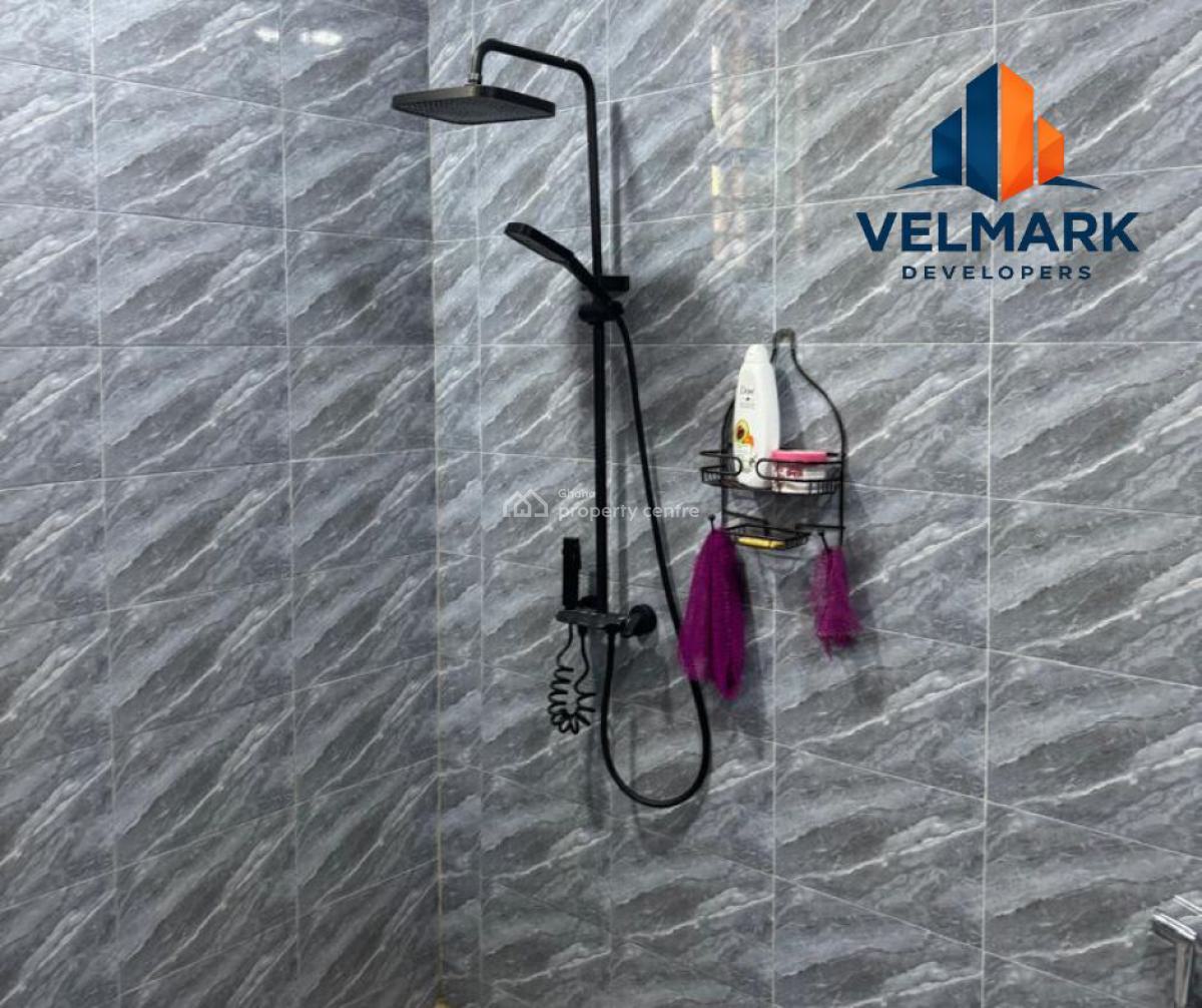 Investors Deal: Luxury 5 Bedrooms En-suite Home, Adade Road, Kasoa, Awutu-senya East, Central Region, House for Sale