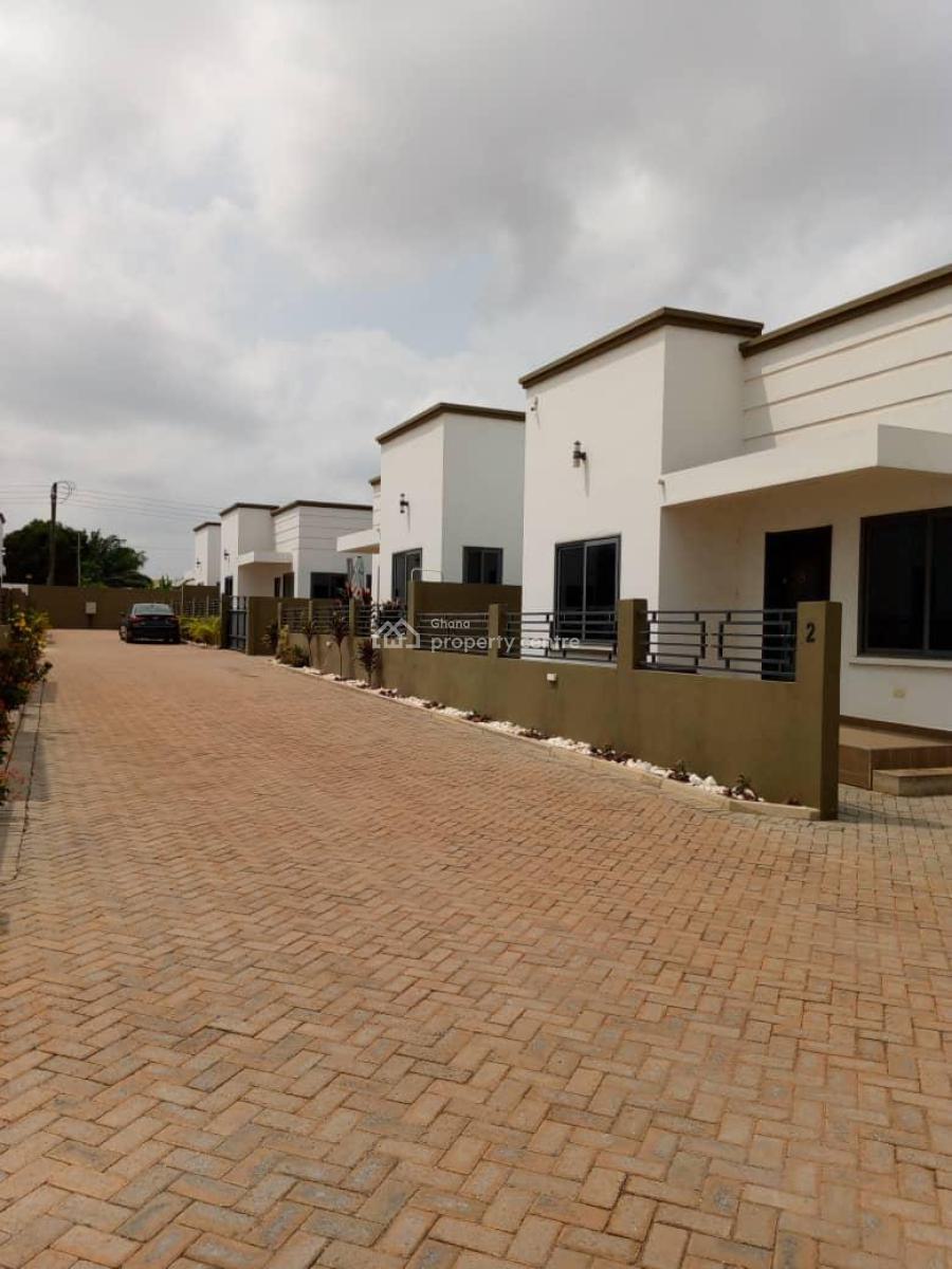 Executive 3-bedroom Burgalow House @ Adenta Powerland, Adenta Municipal, Accra, Detached Bungalow for Sale