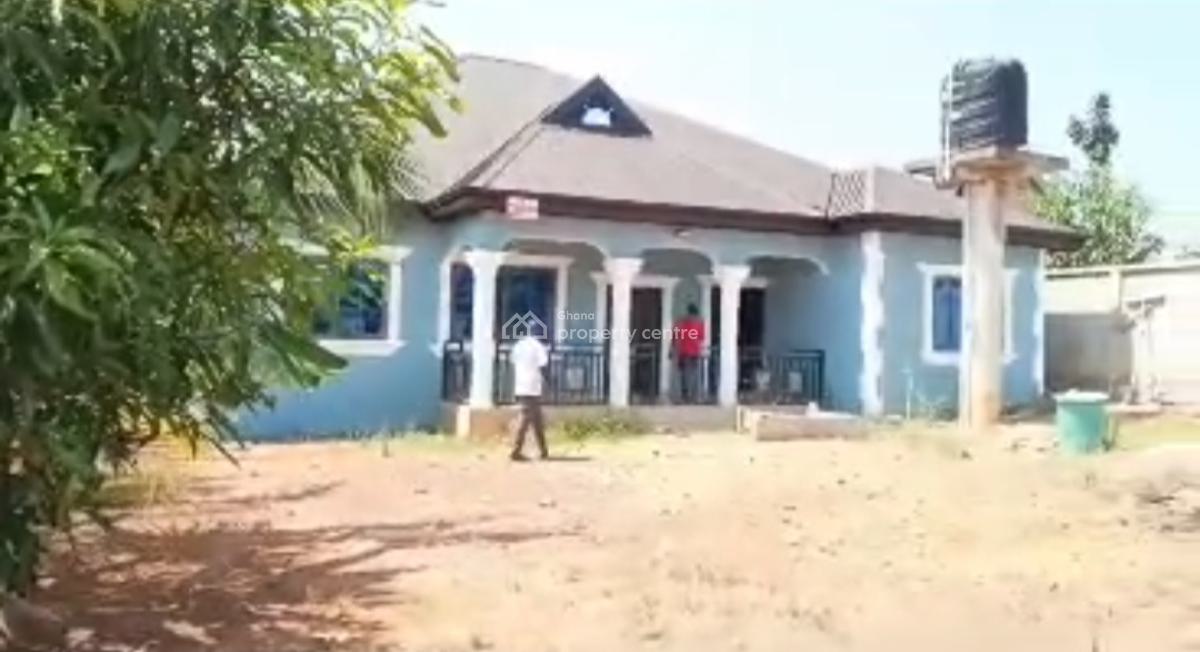 4 Bedrooms, Kwanwoma, on Ahodwo Sokoban Road., Kumasi Metropolitan, Ashanti, House for Sale