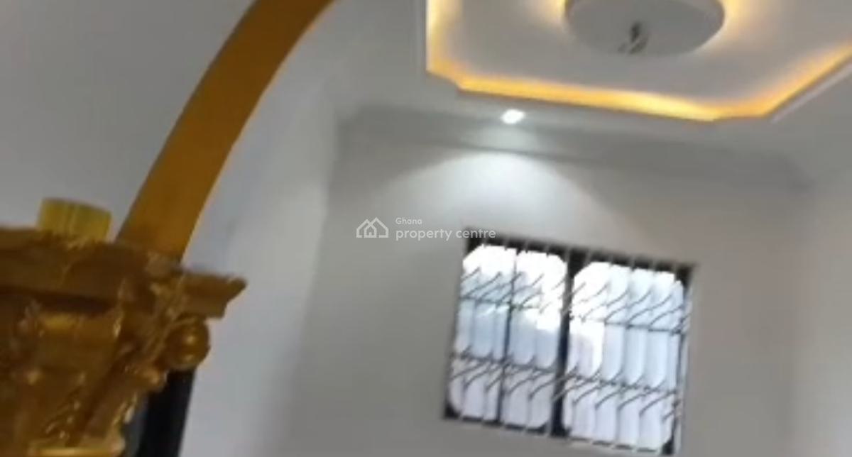 4 Bedrooms, Kwanwoma, on Ahodwo Sokoban Road., Kumasi Metropolitan, Ashanti, House for Sale