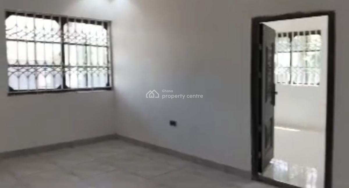 4 Bedrooms, Kwanwoma, on Ahodwo Sokoban Road., Kumasi Metropolitan, Ashanti, House for Sale