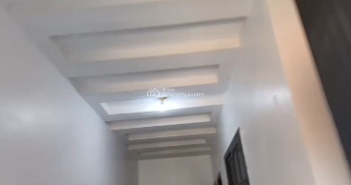 4 Bedrooms, Kwanwoma, on Ahodwo Sokoban Road., Kumasi Metropolitan, Ashanti, House for Sale