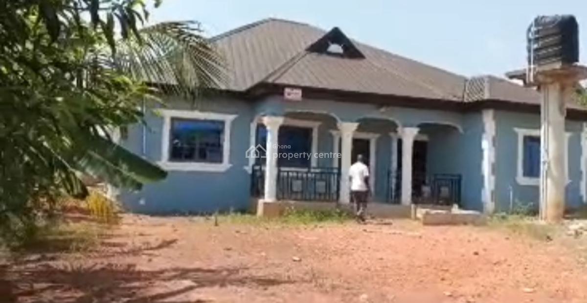 4 Bedrooms, Kwanwoma, on Ahodwo Sokoban Road., Kumasi Metropolitan, Ashanti, House for Sale