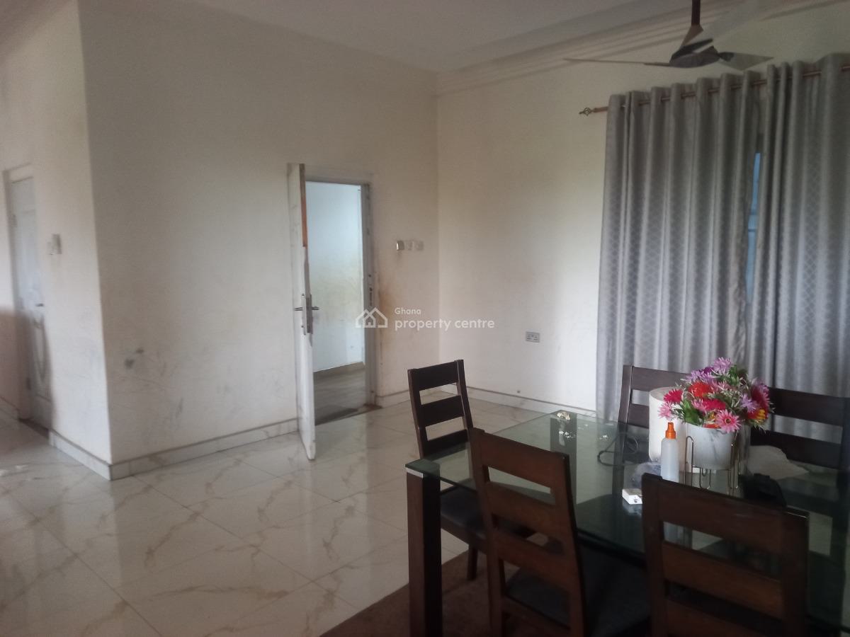 4 Bedrooms, Kwanwoma, on Ahodwo Daban Sokoban Road., Kumasi Metropolitan, Ashanti, House for Sale