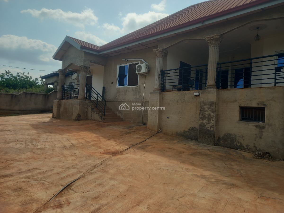 4 Bedrooms, Kwanwoma, on Ahodwo Daban Sokoban Road., Kumasi Metropolitan, Ashanti, House for Sale