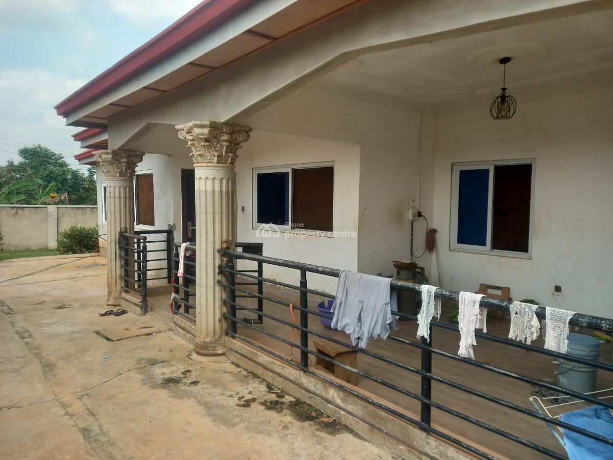 Sachet/ Pure Water Company ( with 4 Bedrooms House), Sokoban Kwanwoma, on Ahodwo Daban Road., Kumasi Metropolitan, Ashanti, Commercial Property for Sale