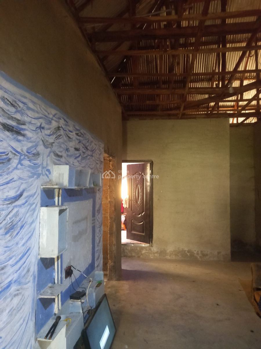 5 Bedrooms, Kenyasi Adwumam, Kumasi Metropolitan, Ashanti, House for Sale