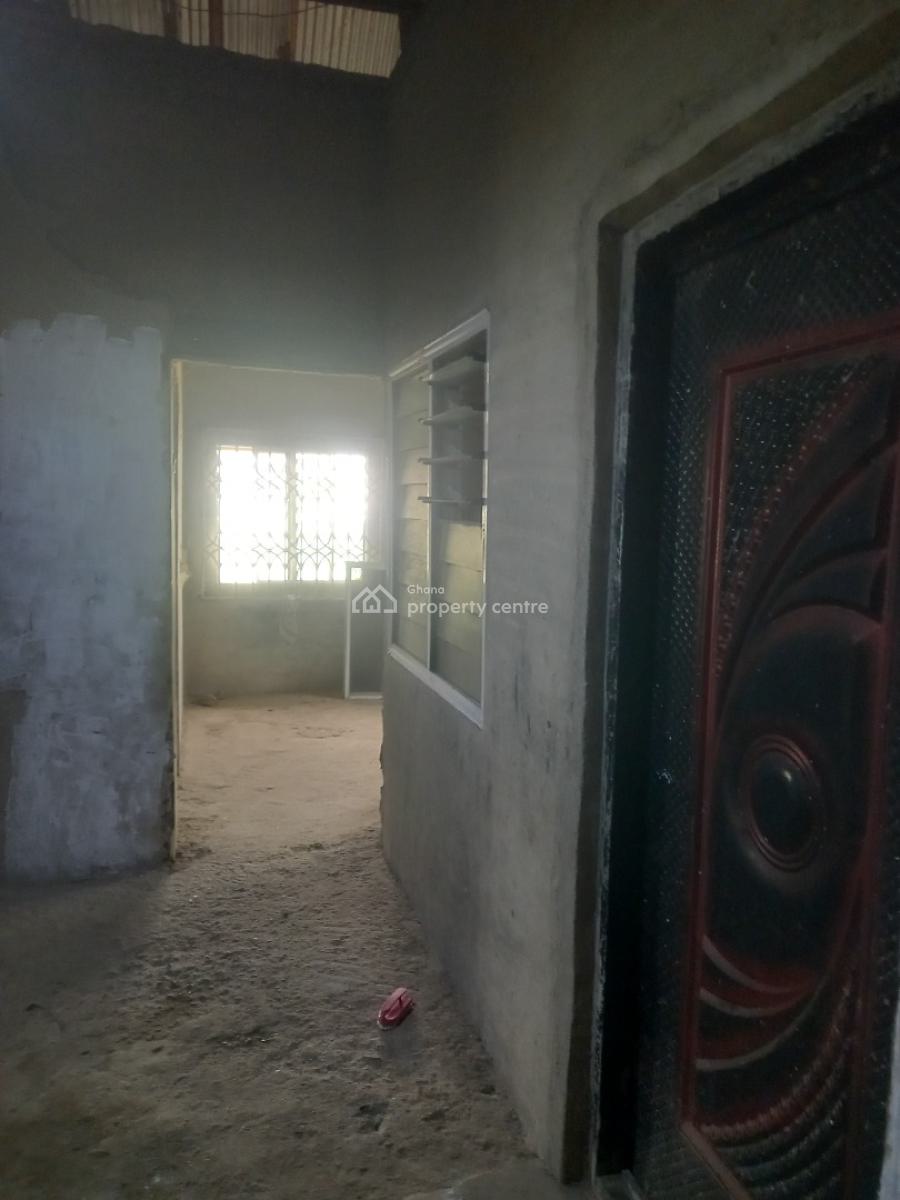 5 Bedrooms, Kenyasi Adwumam, Kumasi Metropolitan, Ashanti, House for Sale