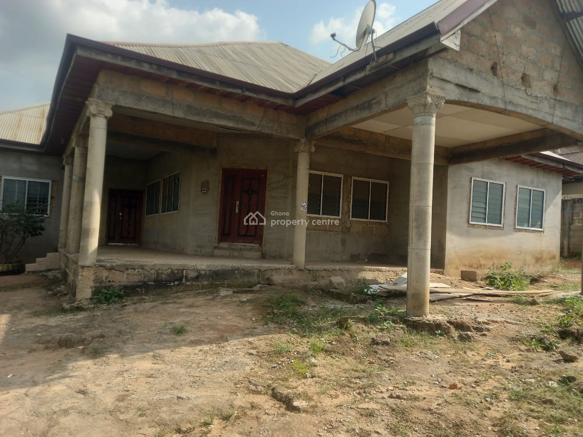 5 Bedrooms, Kenyasi Adwumam, Kumasi Metropolitan, Ashanti, House for Sale