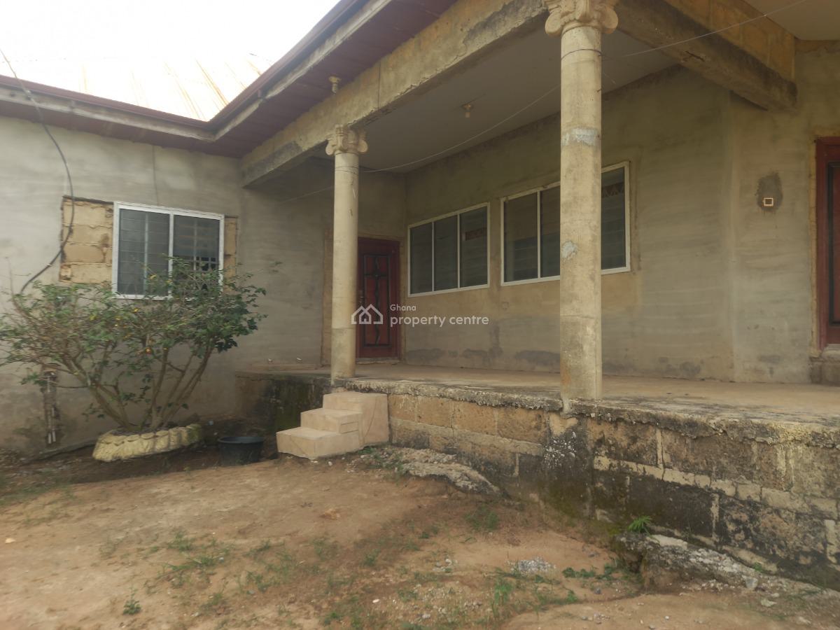 5 Bedrooms, Kenyasi Adwumam, Kumasi Metropolitan, Ashanti, House for Sale