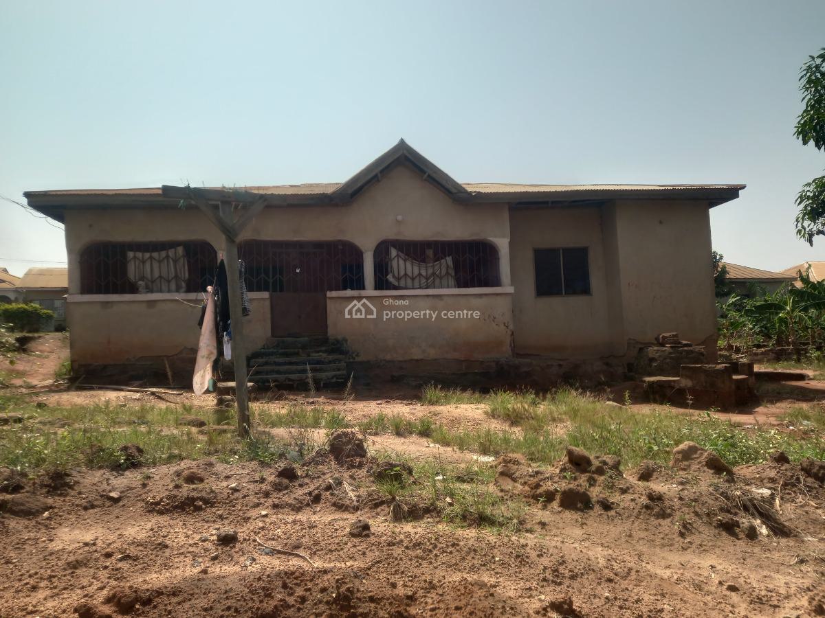4 Bedrooms, Kenyasi Adwumam, Kumasi Metropolitan, Ashanti, House for Sale