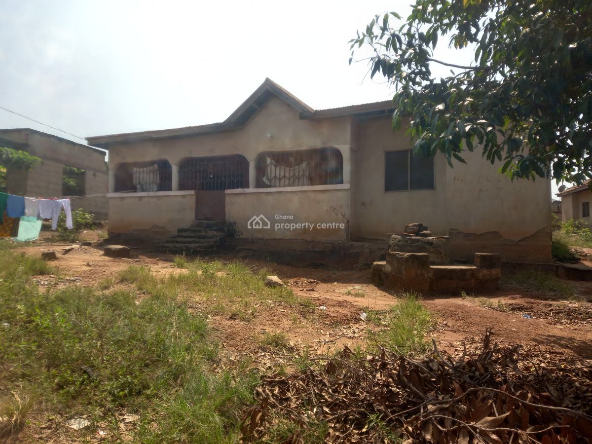 4 Bedrooms, Kenyasi Adwumam, Kumasi Metropolitan, Ashanti, House for Sale