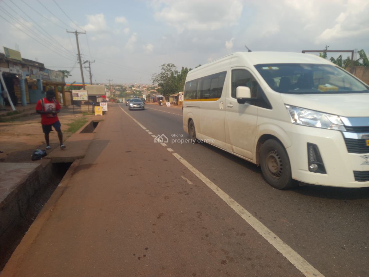 Property for Warehouse ( Main Road)  Kwanwoma, Sokoban Kwanwoma,  on Ahodwo  Road., Kumasi Metropolitan, Ashanti, Warehouse for Sale