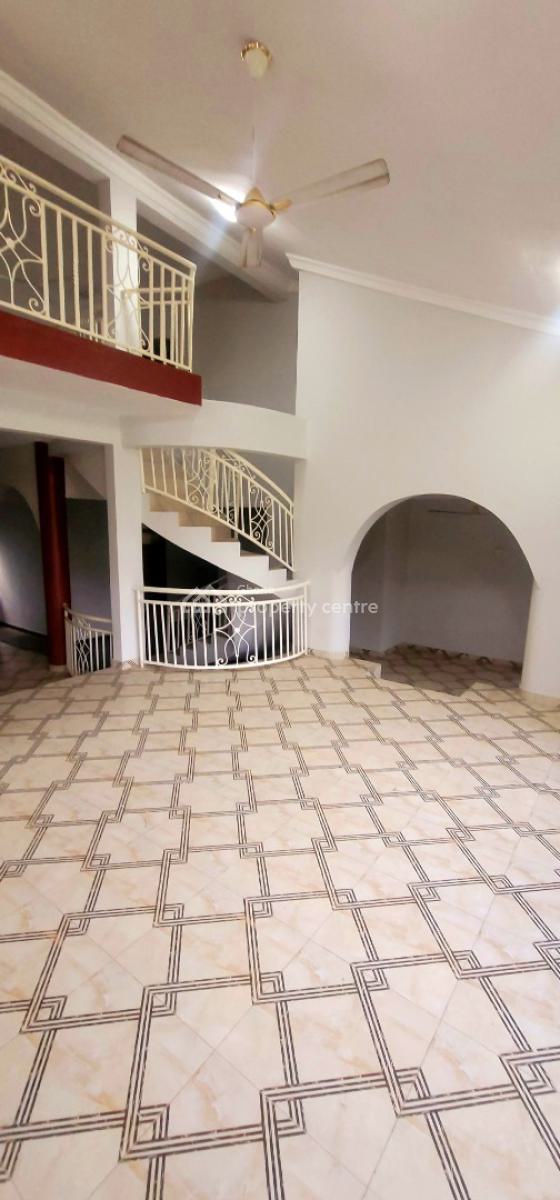 Executive 5 Bedroom, Tuba Not Far From The Road, Weija, Ga South Municipal, Accra, House for Rent