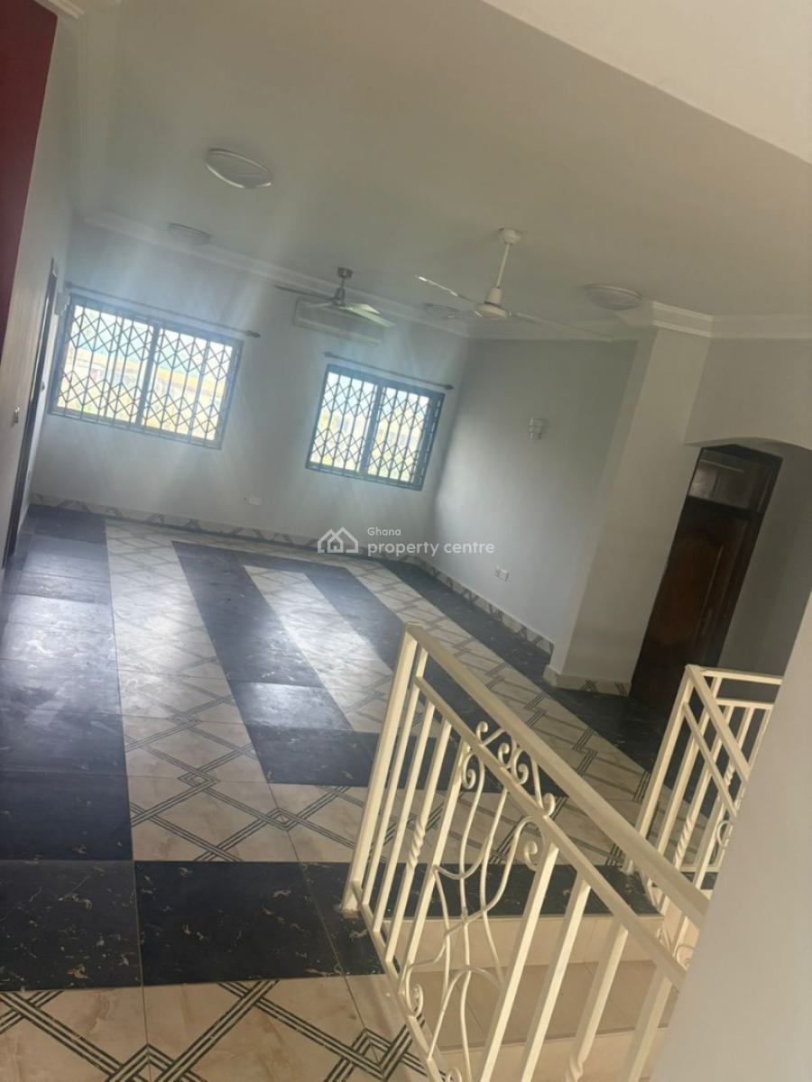Executive 5 Bedroom, Tuba Not Far From The Road, Weija, Ga South Municipal, Accra, House for Rent