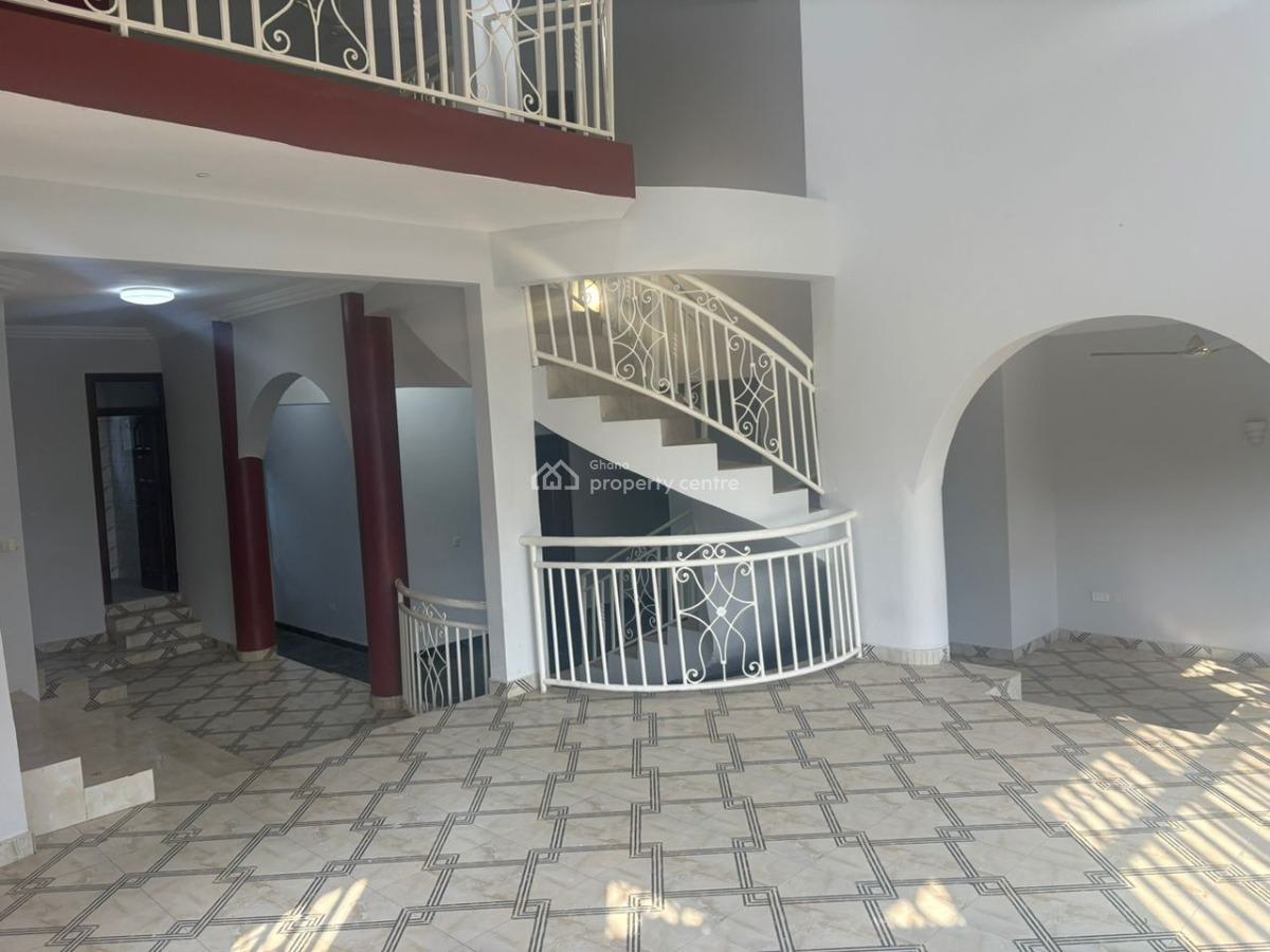 Executive 5 Bedroom, Tuba Not Far From The Road, Weija, Ga South Municipal, Accra, House for Rent