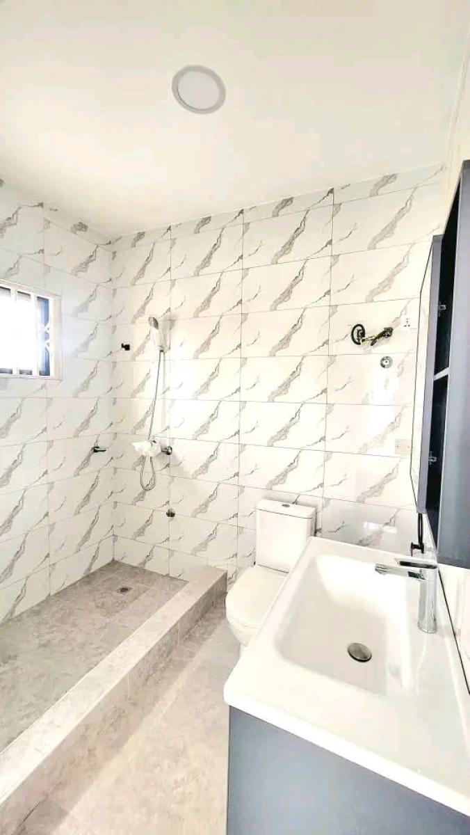 Executive 3-bedroom House, Baatsonaa, Spintex, Accra, House for Sale
