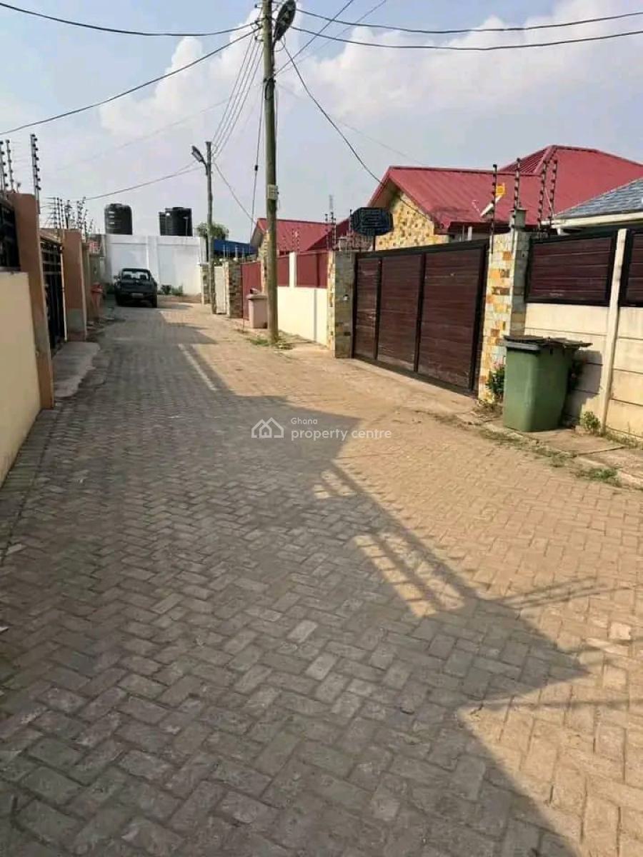 Executive 3-bedroom House @ Achimota, Achimota, Accra, House for Sale