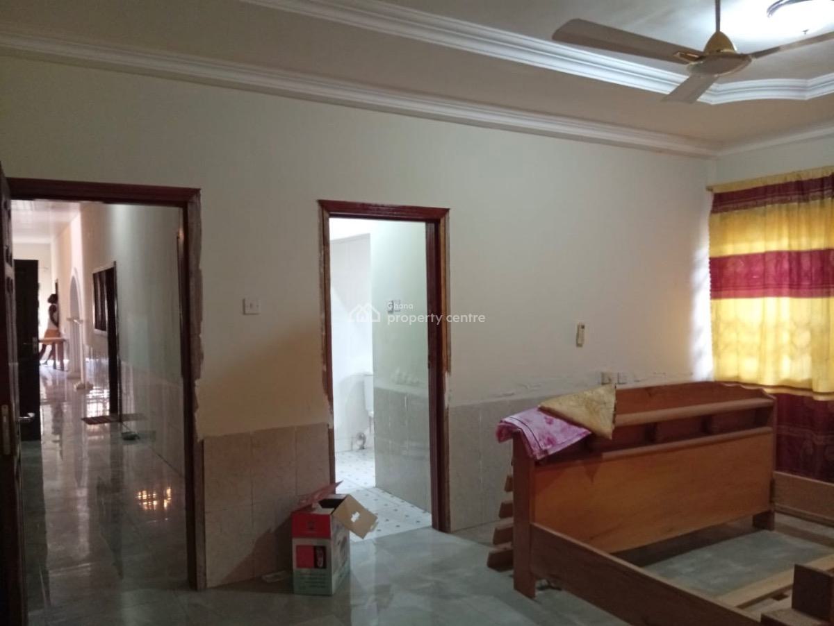 5 Bedrooms, Housing Down, Adenta Municipal, Accra, Detached Bungalow for Sale