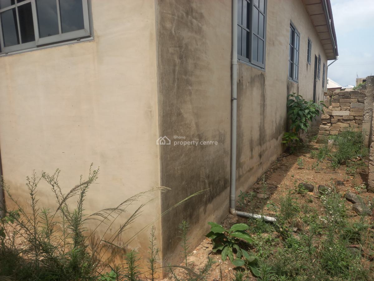 6 Bedrooms, Mampongteng Dumanafo, Kumasi Metropolitan, Ashanti, House for Sale