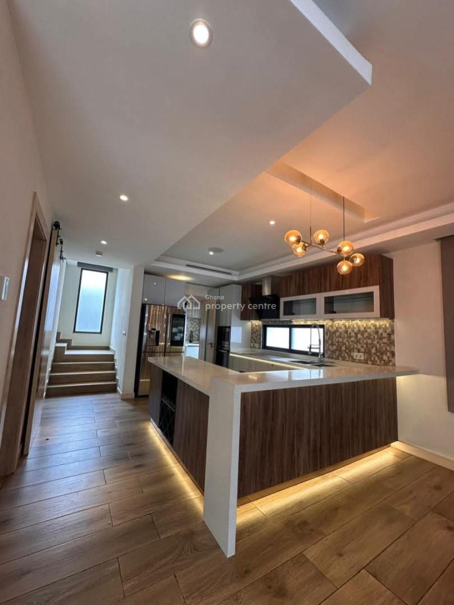 Executive 4 Bedrooms House, American Embassy, Cantonments, Accra, House for Sale