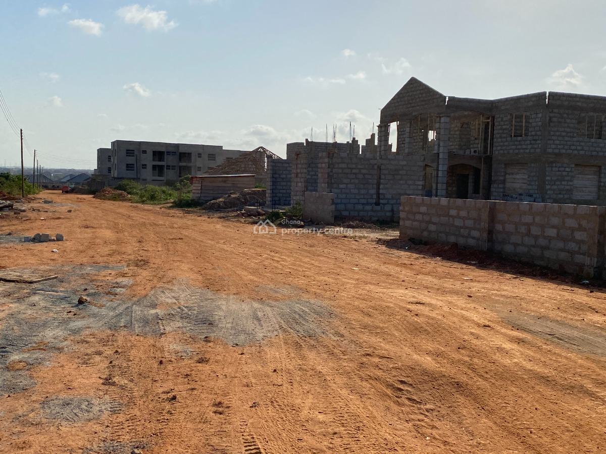 Half Plot Secured at Tema Community 25, Community 25 Mall, Tema, Accra, Mixed-use Land for Sale