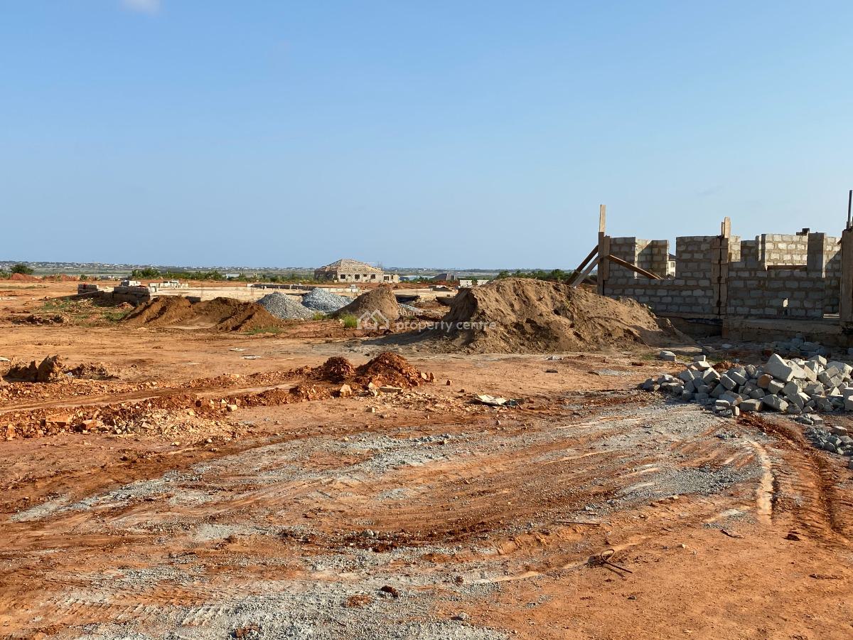 Half Plot Secured at Tema Community 25, Community 25 Mall, Tema, Accra, Mixed-use Land for Sale