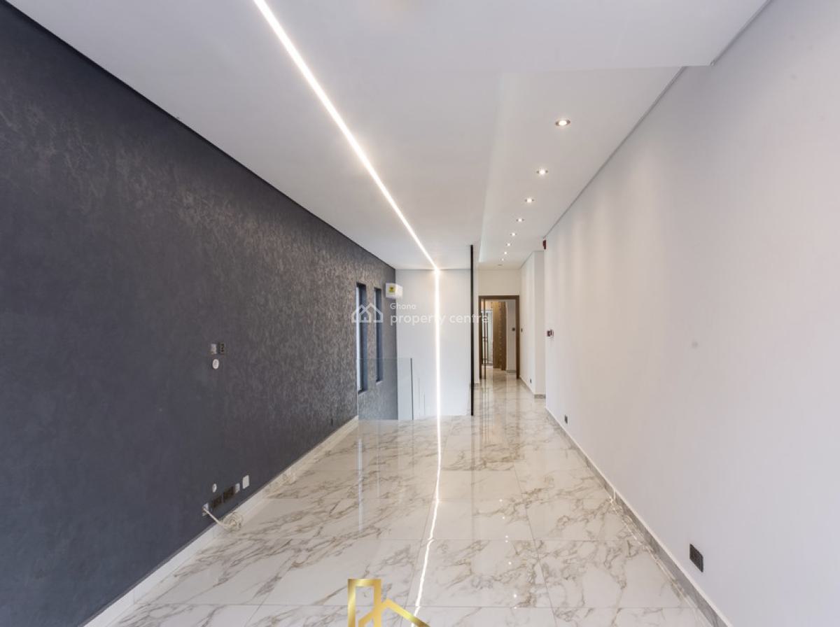 Detached 4 Bedroom Duplex with Swimming Pool, Mahama Road, East Airport, Airport Residential Area, Accra, Detached Duplex for Rent