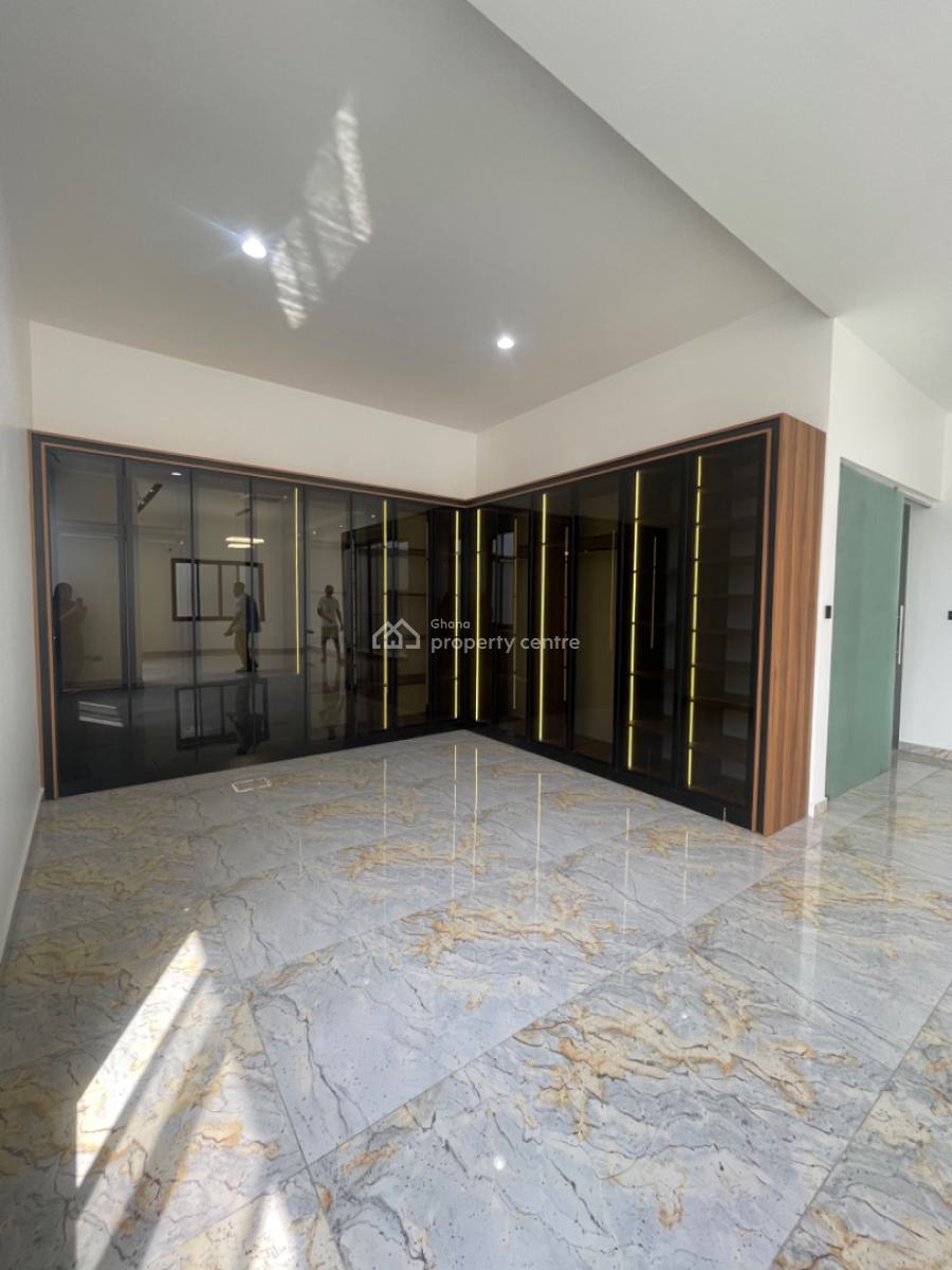 4 Bedroom House with Swimming Pool, East Legon, Accra, House for Sale