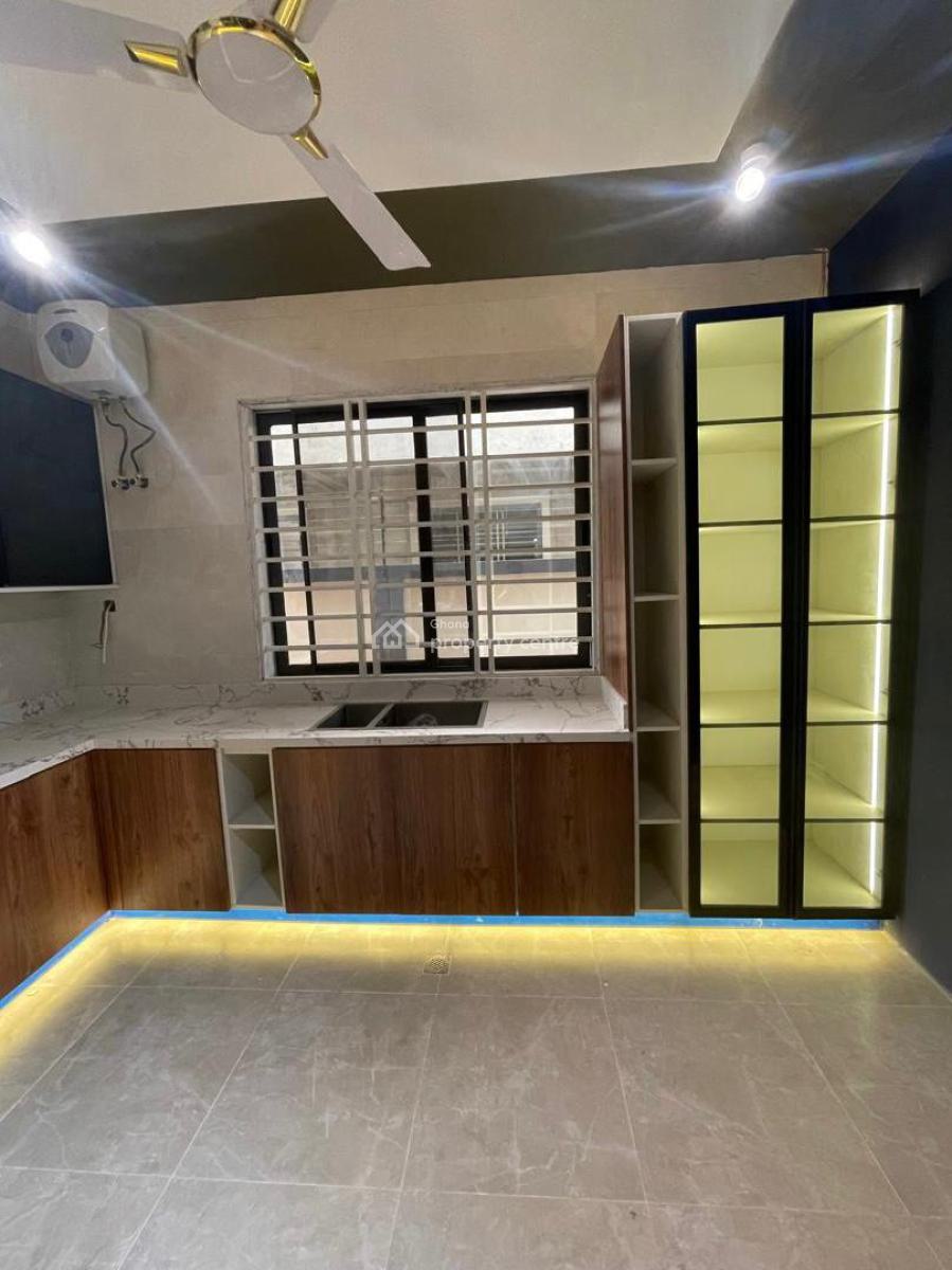 Exercutive 4 Bedrooms, Atomic Down, Kwabenya, Ga East Municipal, Accra, House for Sale