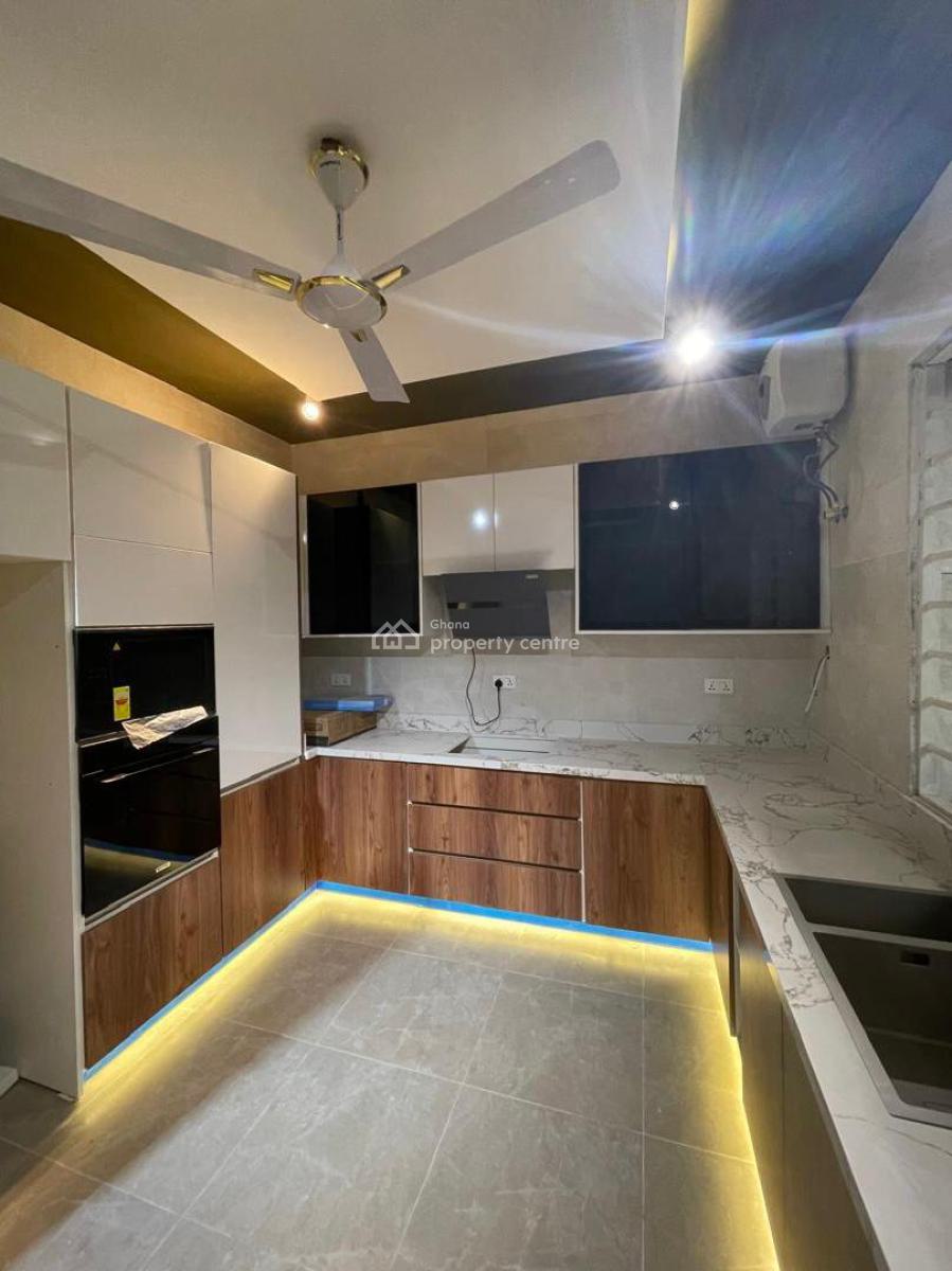 Exercutive 4 Bedrooms, Atomic Down, Kwabenya, Ga East Municipal, Accra, House for Sale