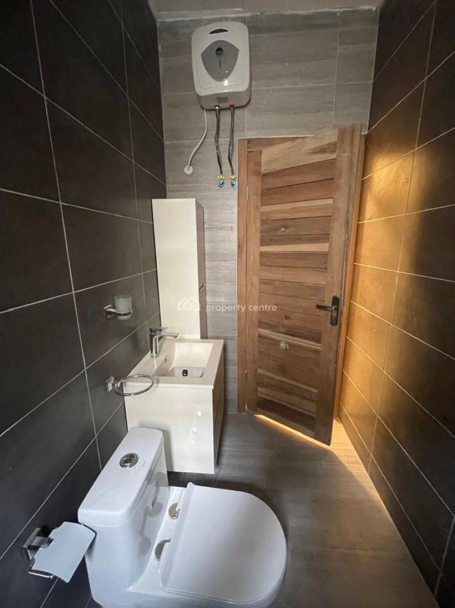 Exercutive 4 Bedrooms, Atomic Down, Kwabenya, Ga East Municipal, Accra, House for Sale